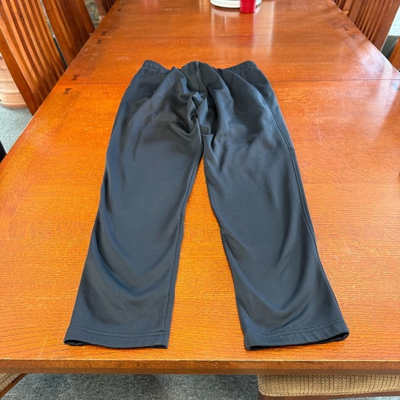 Under Armour loose cold gear Black Lounge Pants size large has pockets - Picture 2 of 7